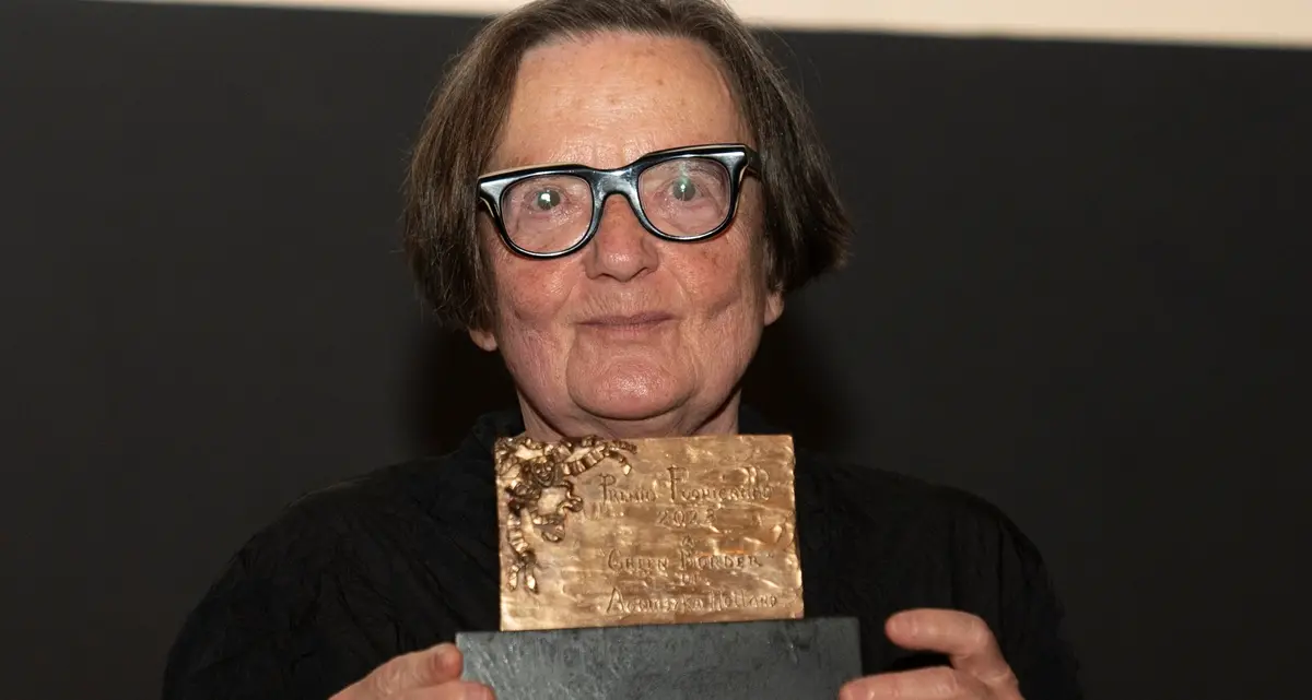 Agnieszka Holland, premio Fuoricampo: “Green Border vuole dare voce ai migranti che non hanno diritto di parola”\n